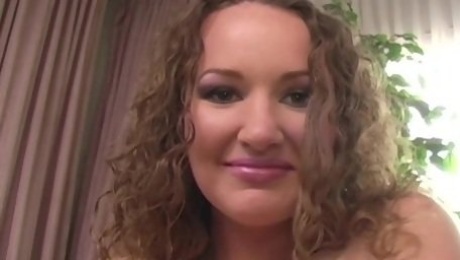 Holly Day is a chick with curly hair craving two boners