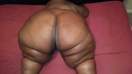 Plump Ebony Gilf Booty