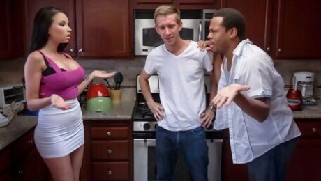 Good babe Raven Bay likes intensive hardcore sex with a new lover